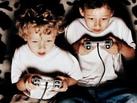 Facebook exec: Let kids play more video games