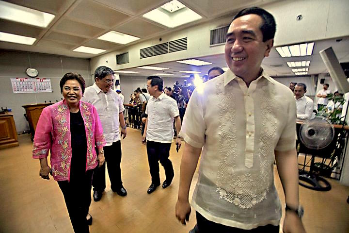 COMELEC Chairman Andres Bautista is not living up to the ideals of the Ateneo