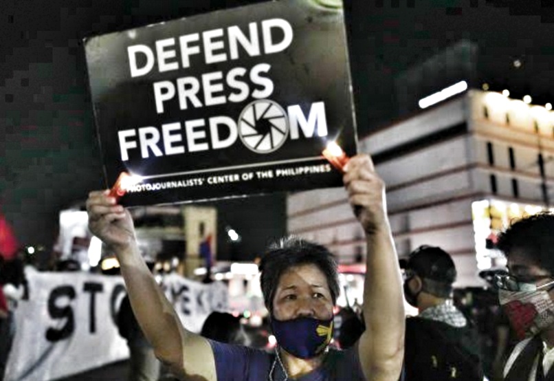 Yellowtard media cry “VICTIM” yet again as their demonization campaign vs Duterte flags